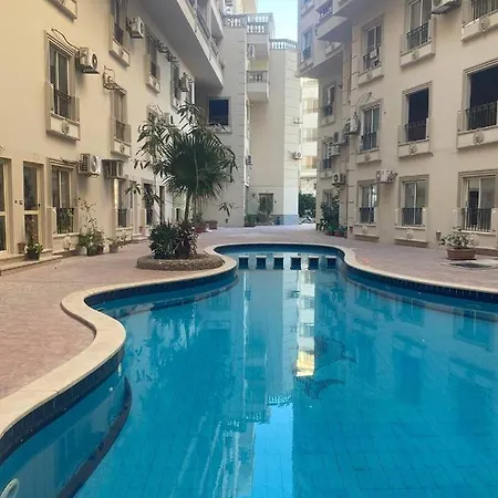 Swiming Pool View Studio Apartment In Cleopatra Resort